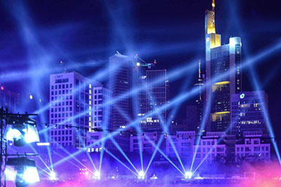 Frankfurt’s Bridges Lit Up to Mark Historic 25th Anniversary