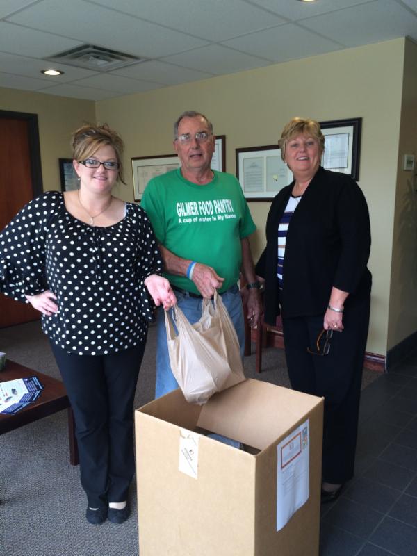 Robroy Donates to the East Texas Food Bank