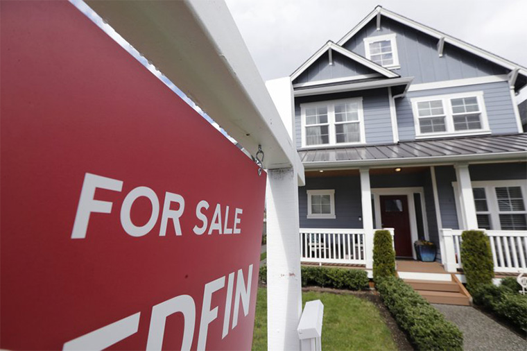 Sales of New Homes Surge 4.8% in August