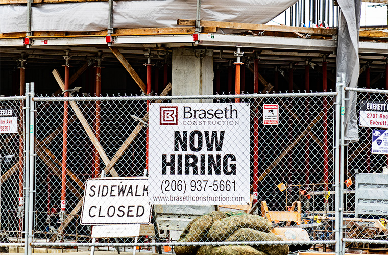 US Jobless Claims Drop to 281,000