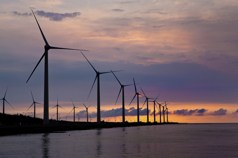 Wind Farm Off Massachusetts Coast Begins Delivering Steady Power
