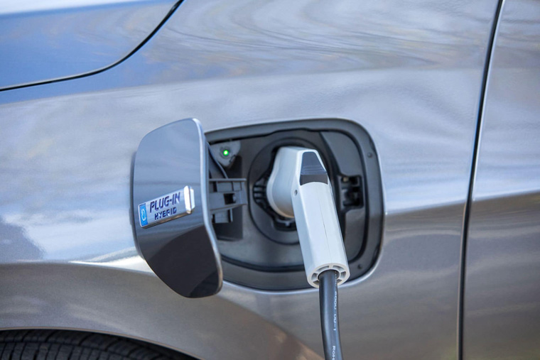Many Americans Are Still Shying Away from EVs