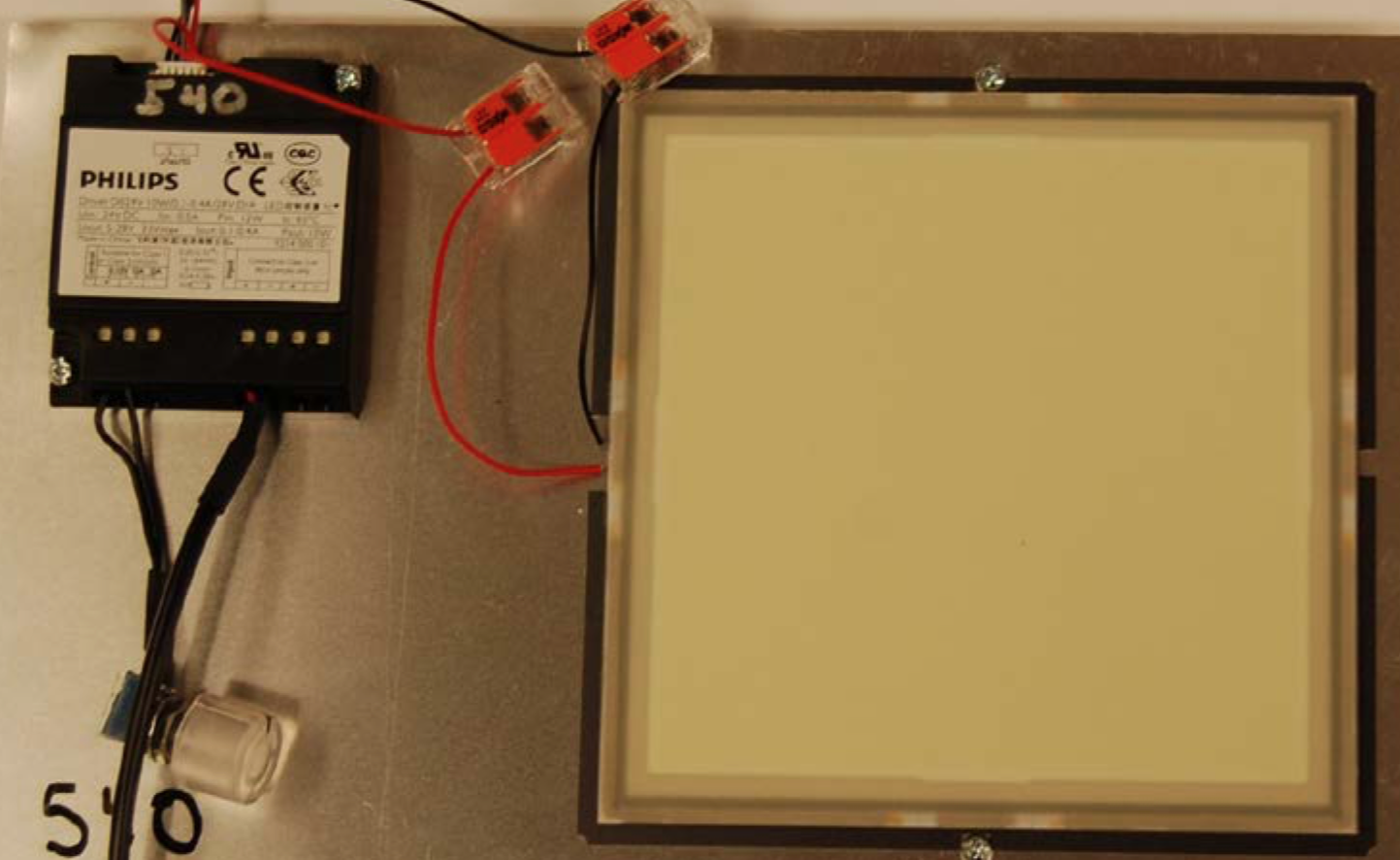 DoE Stress Tests OLED Panels and Luminaires