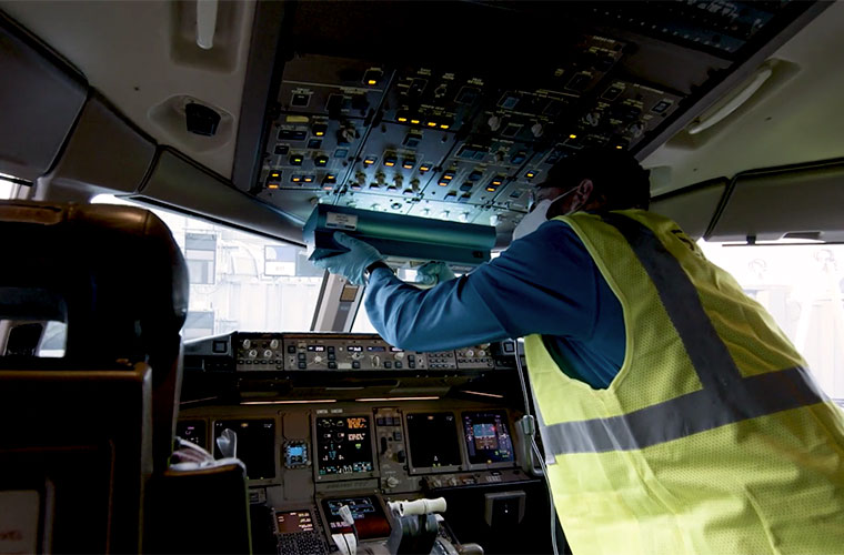 United Airlines Now Cleaning Flight Decks with UVC Lighting