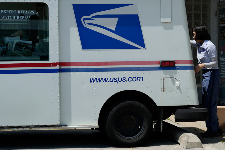 US Postal Service to End Discounts for Shipping Consolidators