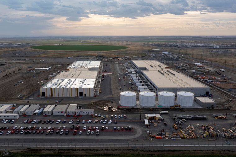 Meta to Build $10B AI Data Center, Musk Expands AI Facility