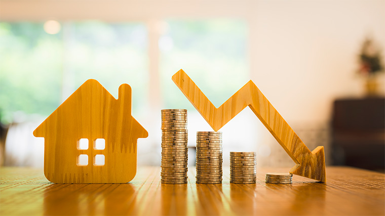 Average 30-Year Mortgage Rate Drops to Lowest Level Since Last October