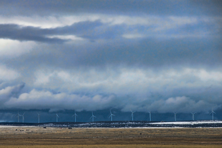 Largest Wind Farm in the US to Begin Commercial Operations