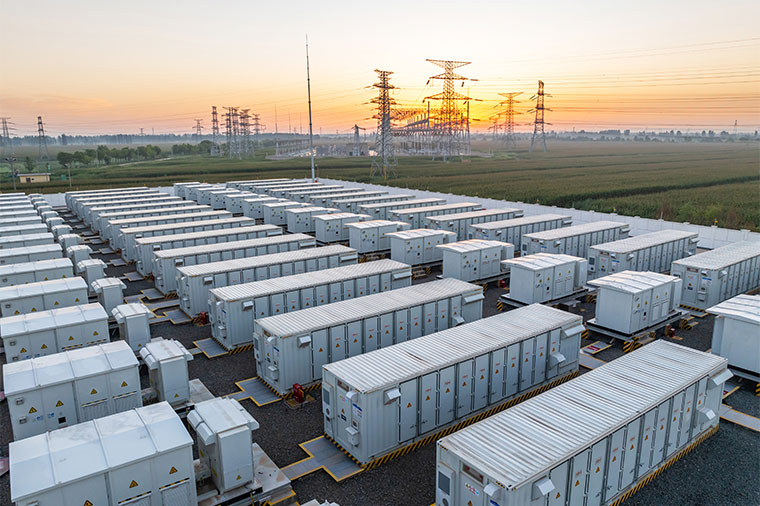 Senator Welch Introduces STRONG GRID Act to Expand Microgrids